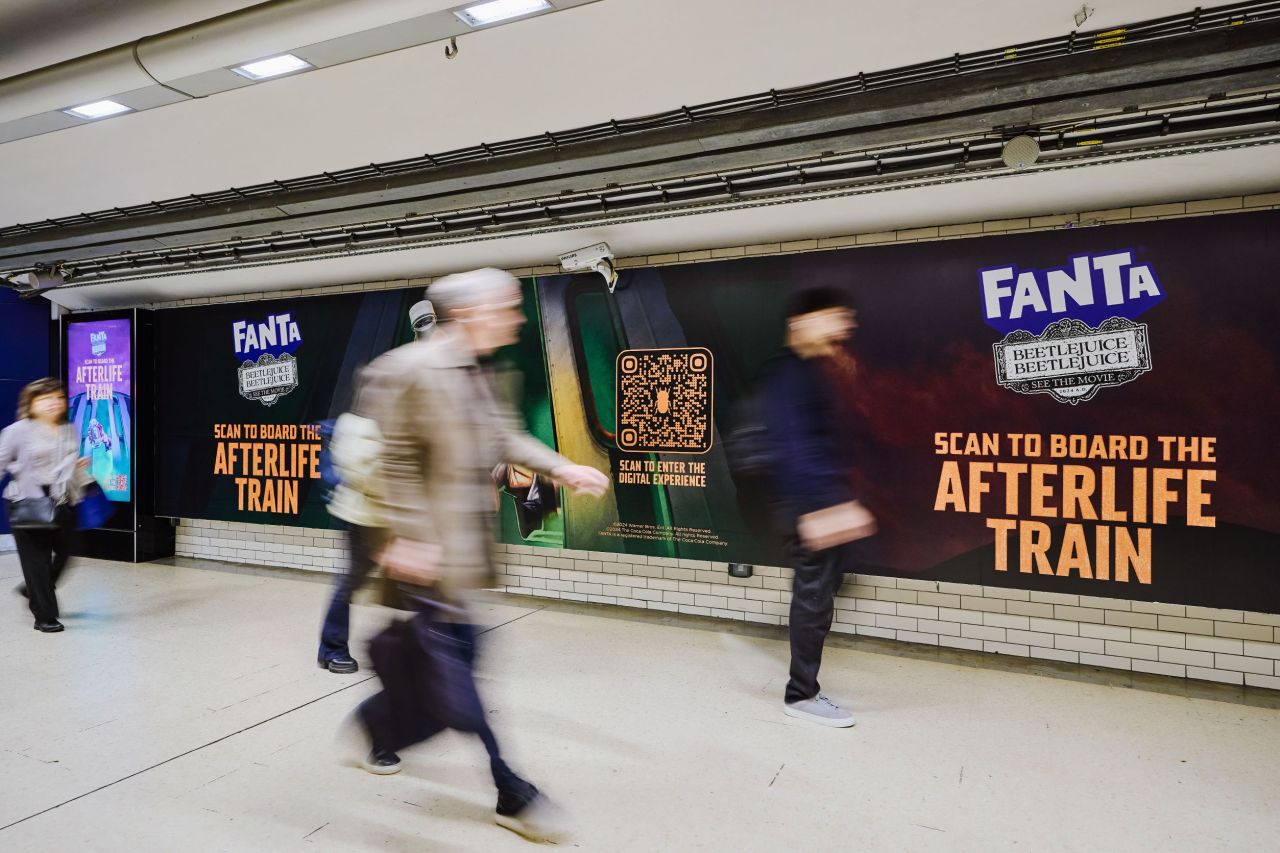 Campaña OOH peícula Beetlejuice