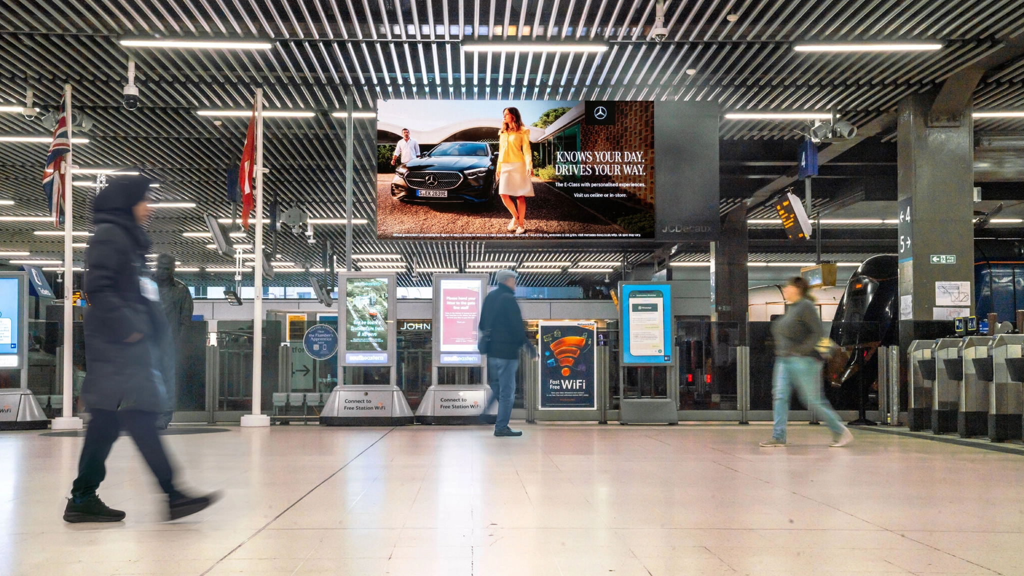 Mercedes campaña DIGITAL OOH