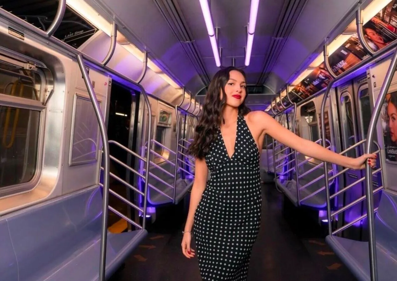 olivia rodrigo estacion metro