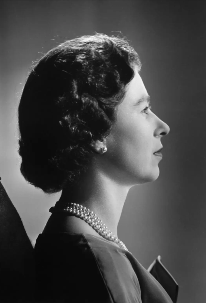Reina Isabel II