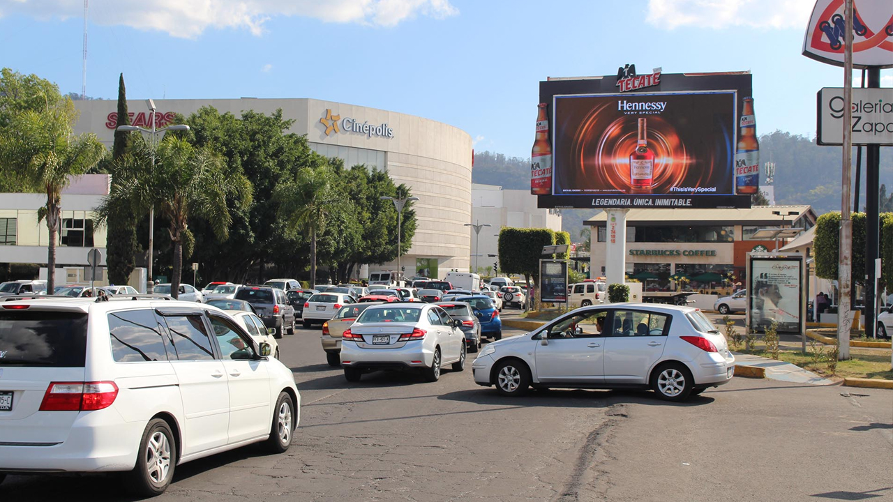 Tecate OOH campaña exterior