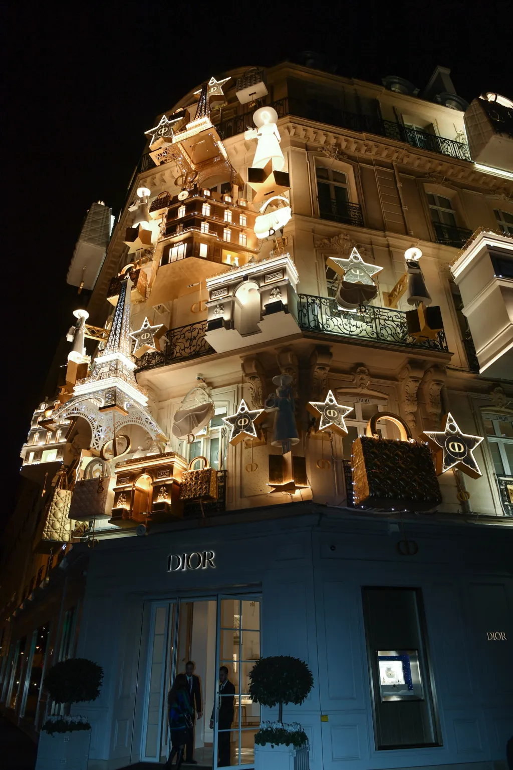 dior-holiday-windows