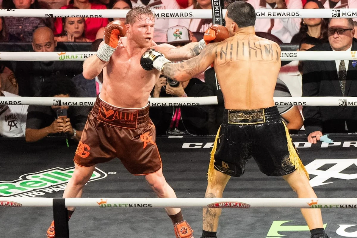 Canelo Álvarez publicidad exterior