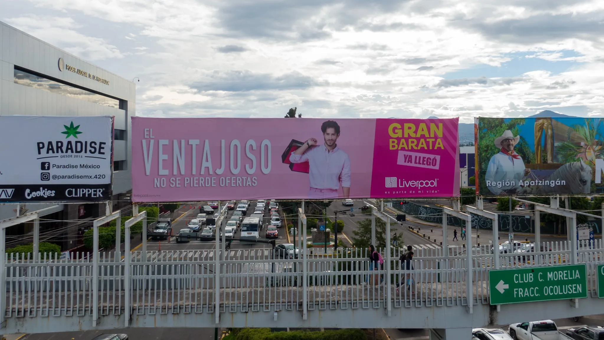vallas publicitarias en puentes